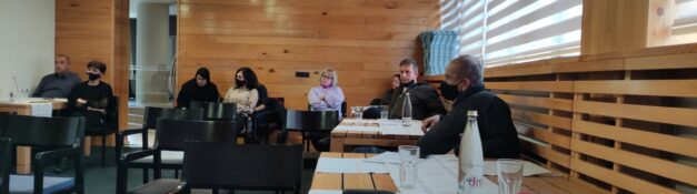 Edukacija po akreditovanom programu obuke pod nazivom: “Osnovna obuka za rad sa porodicama djece,mladih i odraslih sa smetnjama u razvoju” koja je održana na Žabljaku u periodu od 13.05.2021 do 16.05.2021.  koja je omogućena kroz projekat CFCU/MNE/166 , koji ko-finansuraju Evropska unija i Vlada Crne Gore kroz Program EU i CG za zapošljavanje, obrazovanjei socijalnu zaštitu.